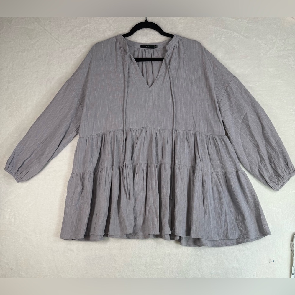 Fate Boutique Brand Gray Ruffle Swing Top Size Small